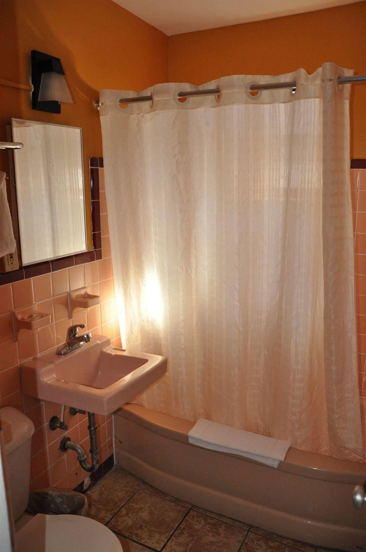 Atlantic Economy Inn Дейтона-Бич Экстерьер фото